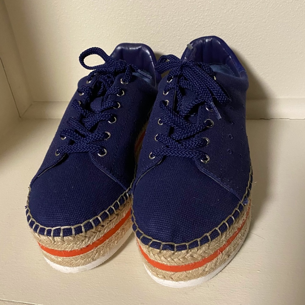 Vince Camuto - Navy Platform Tennis Shoes - W 7 - Picture 3 of 7